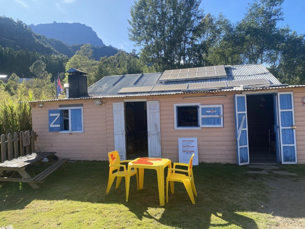 SNACK BAR CHEZ LOLO La Nouvelle 974